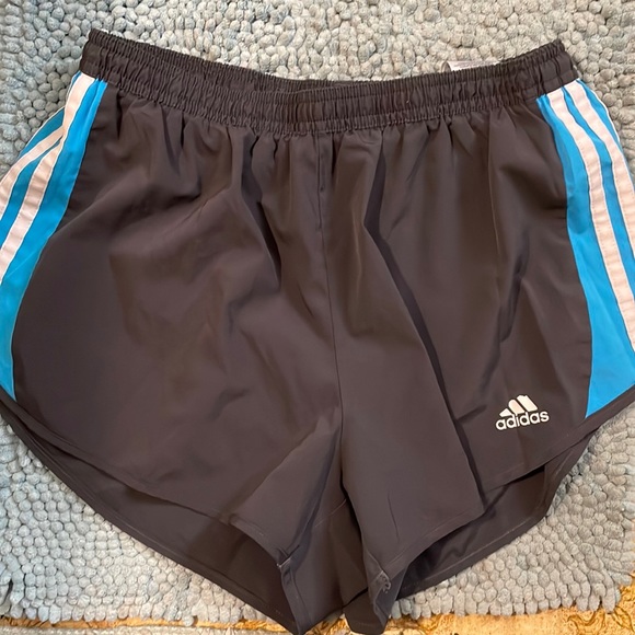 ADIDAS ATHLETIC SHORT SIZE MEDIUM WOMEN - Picture 1 of 6